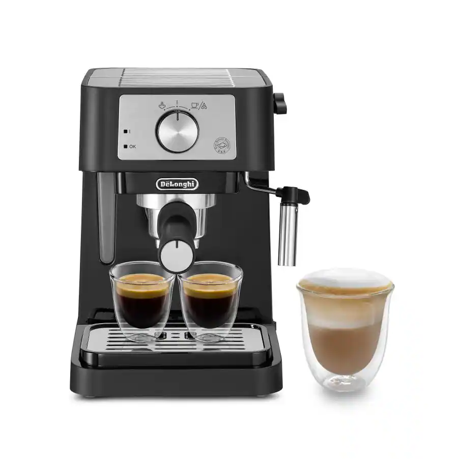 De’Longhi Stilosa EC260BK in black, front view with portafilter in place